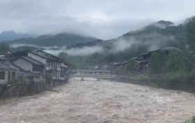 暴雨紅色預警，我市啟動防汛四級應急響應！汛期注意→縮略圖